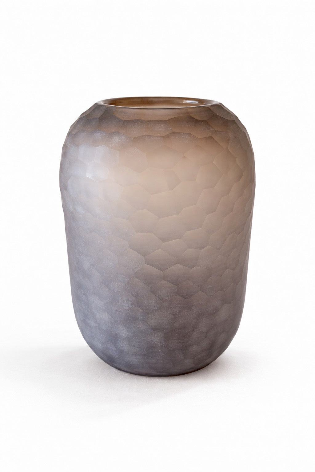 Decoratieve vaas met facetstructuur in warme grijstinten – stijlvolle woondecoratie vaas van 30 cm hoog