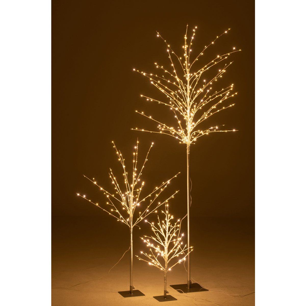 J-Line decoratieboom zilver metaal 101 cm, verlicht met LED lichtjes, moderne en elegante kerstdecoratie.